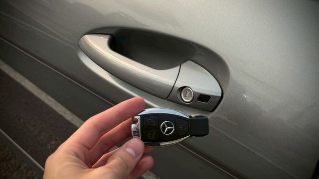 後驅雙門 原鈑件 末代W204  第16張相片