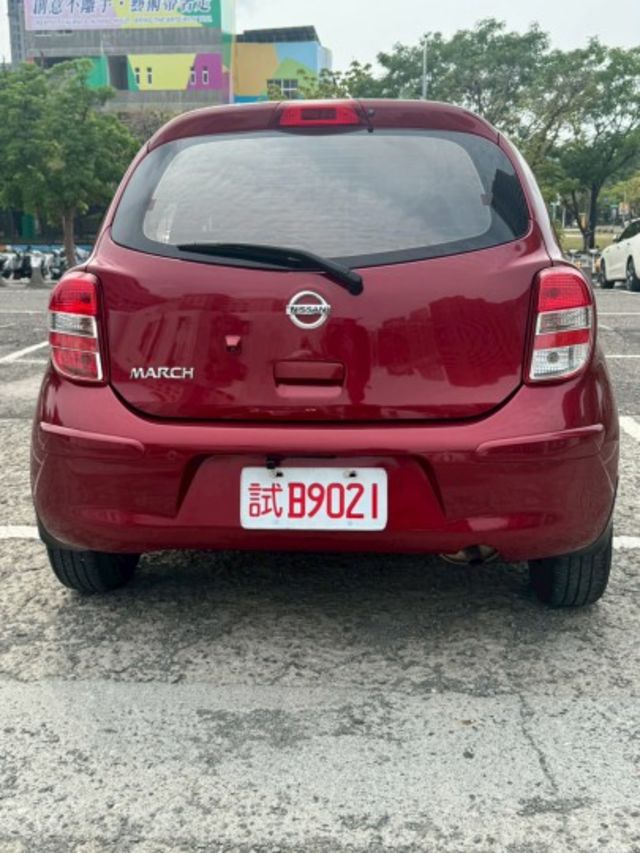 輕巧小車身 省油省稅金 不用20萬  第7張相片