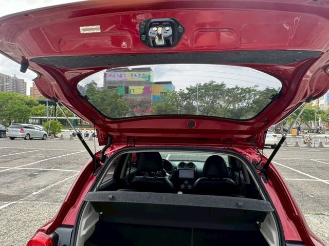 輕巧小車身 省油省稅金 不用20萬  第10張相片