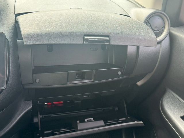 輕巧小車身 省油省稅金 不用20萬  第18張相片