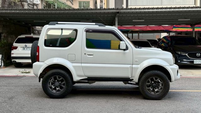 日本原裝進口 加裝安卓機 分時四輪驅動越野能力強悍  第5張相片