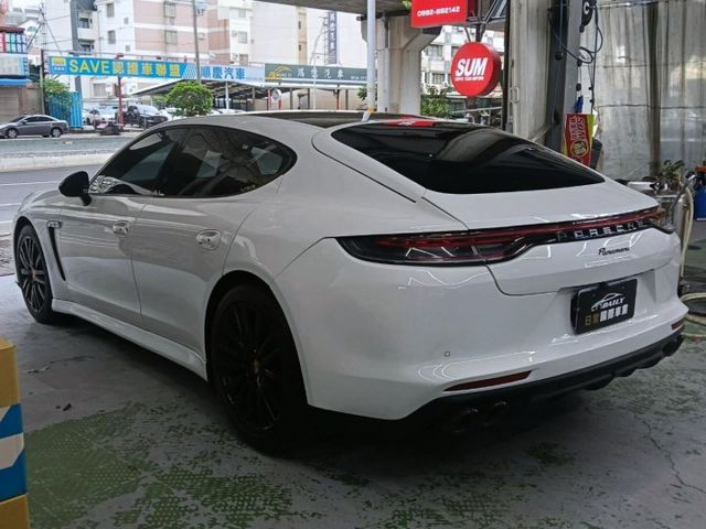 老改新款，四門豪華跑車搭配醒目貫穿尾燈，3.6L V6 自然進氣動力充足，行駛順暢，操控精準，底盤穩固，駕駛體驗出色  第18張相片