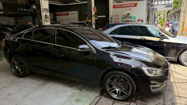 安全性極佳 動力十足 全車打蠟完畢  第5張相片