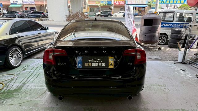 安全性極佳 動力十足 全車打蠟完畢  第8張相片