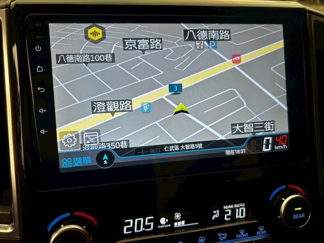 *舒適大空間＋柴油高扭力~雙電滑門 電動座椅更顯科感!!  第17張相片