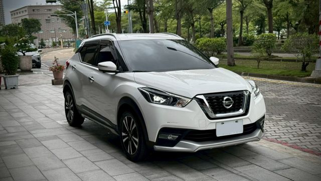 對色 頂配 一手女用車 加選抬頭顯示器  第3張相片