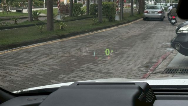 對色 頂配 一手女用車 加選抬頭顯示器  第18張相片