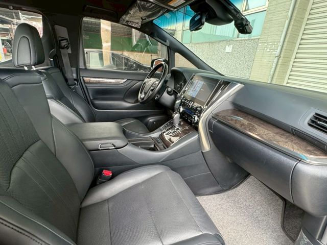 ALPHARD  第14張相片