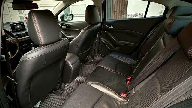 頂級型2.0 自然進氣養護相對單純、開起來線性  第11張相片