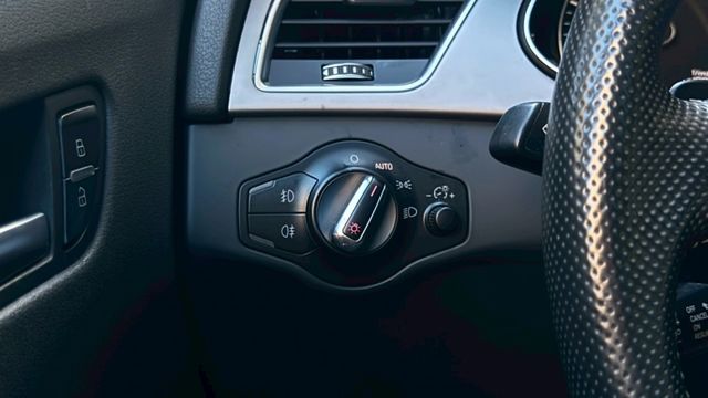 白色/跑少/熱門旅行車  第17張相片