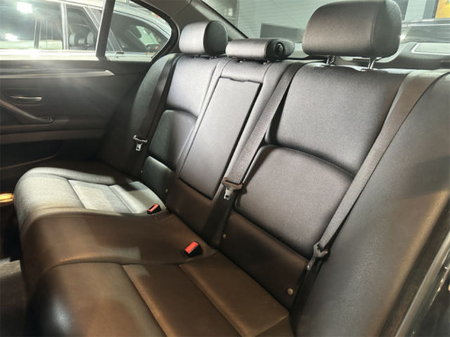 BMW寶馬 520D  第8張相片