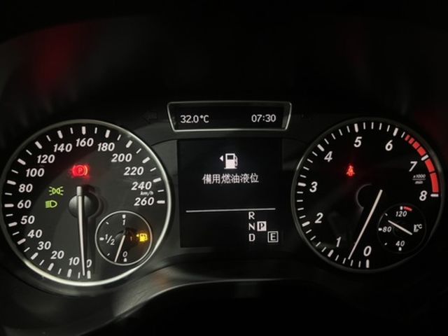 M-BENZ賓士 A180  第10張相片