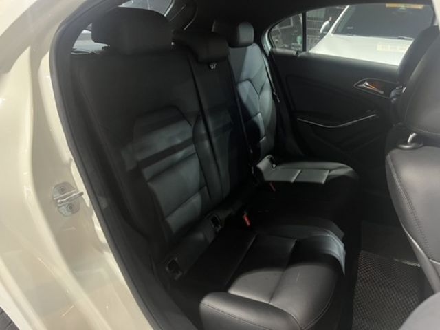 M-BENZ賓士 A180  第18張相片