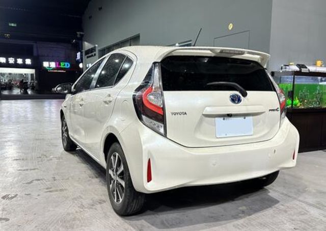 TOYOTA豐田 PRIUS C  第6張相片