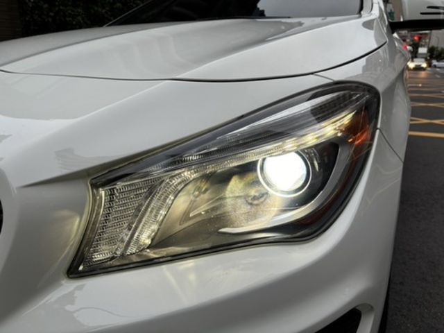 M-BENZ賓士 CLA250  第10張相片