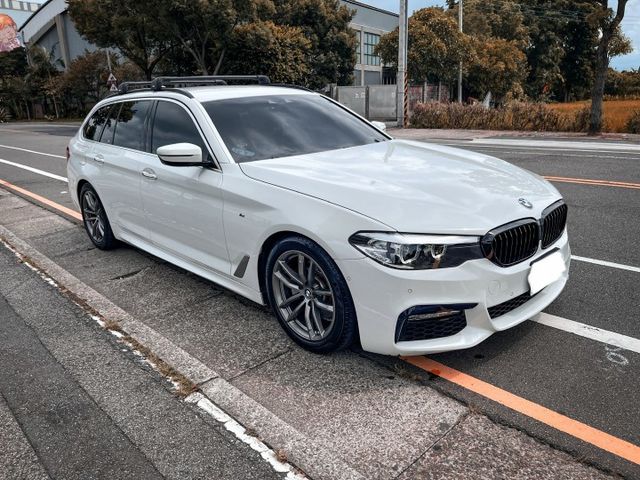 G31 520d touring M-sport  HK音響、無線充電版  第2張相片