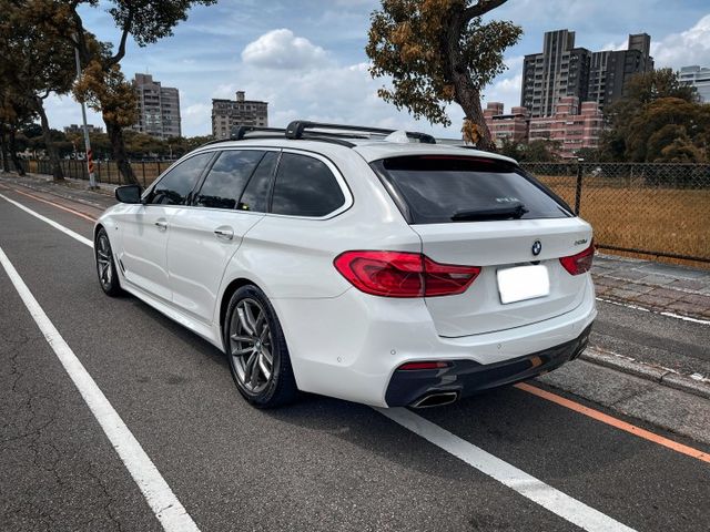 G31 520d touring M-sport  HK音響、無線充電版  第5張相片