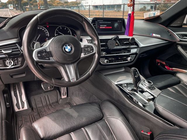 G31 520d touring M-sport  HK音響、無線充電版  第16張相片