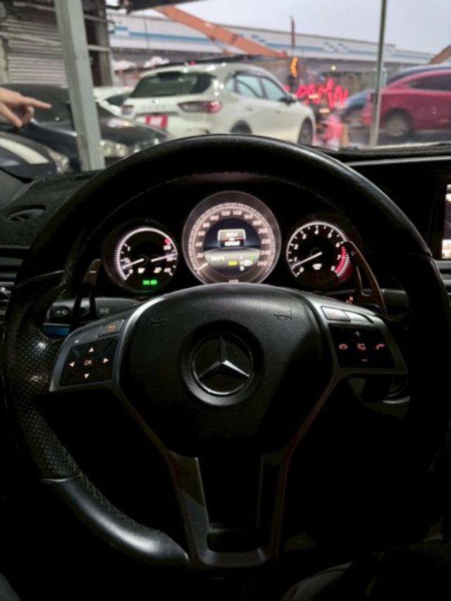 E-CLASS W212  第6張相片