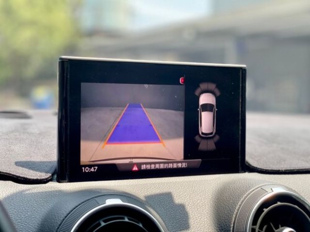 AUDI奧迪 Q2 35 TFSI  第8張相片