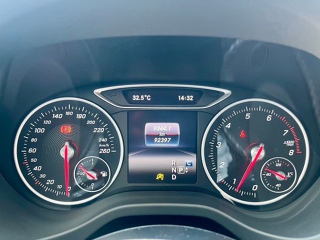 M-BENZ賓士 A180  第9張相片