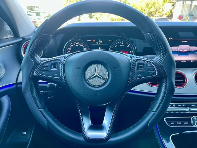 M-BENZ賓士 E220D  第9張相片