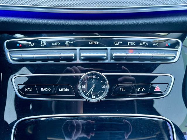 M-BENZ賓士 E220D  第13張相片