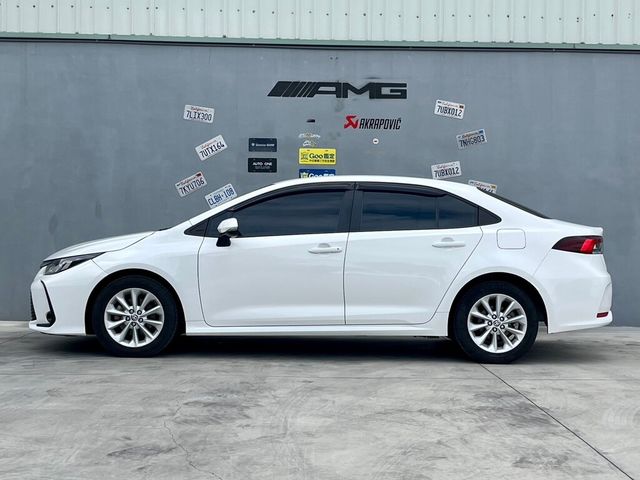 TOYOTA豐田 ALTIS  第3張相片