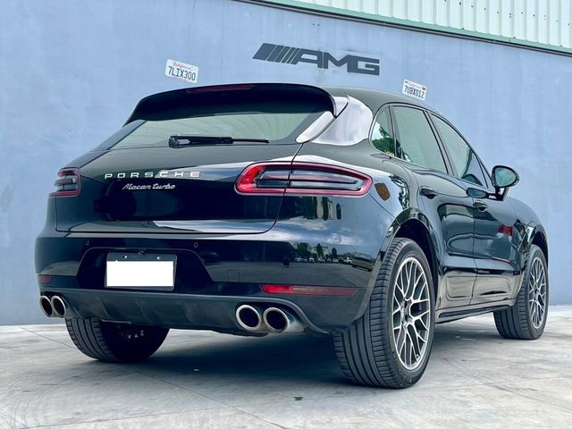 PORSCHE保時捷 MACAN TURBO  第7張相片