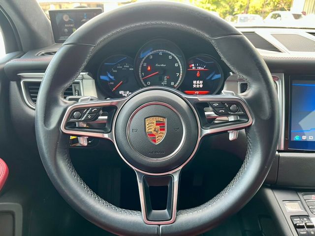 PORSCHE保時捷 MACAN TURBO  第17張相片