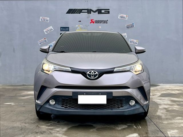 TOYOTA豐田 C-HR  第1張相片