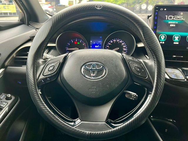 TOYOTA豐田 C-HR  第17張相片