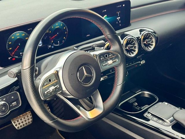 M-BENZ賓士 CLA250  第6張相片