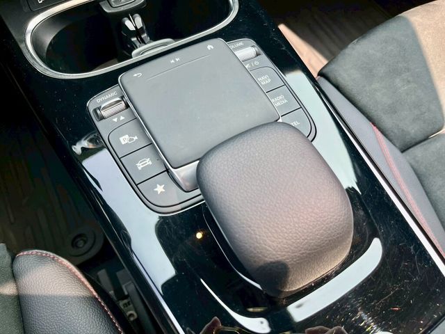 M-BENZ賓士 CLA250  第15張相片