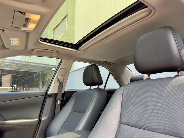 TOYOTA豐田 CAMRY  第7張相片