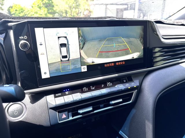 TOYOTA豐田 CAMRY HYBRID  第11張相片
