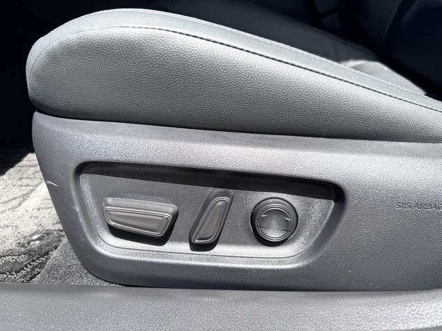 TOYOTA豐田 CAMRY HYBRID  第14張相片