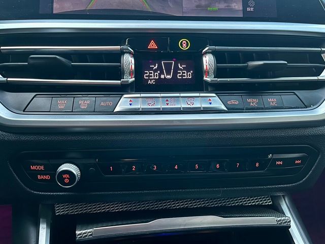 BMW寶馬 330I M SPORT  第13張相片