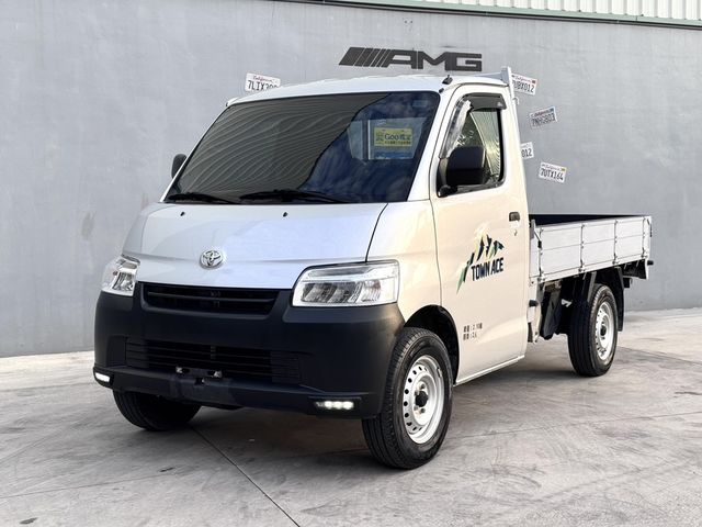 TOYOTA豐田 TOWN ACE  第2張相片