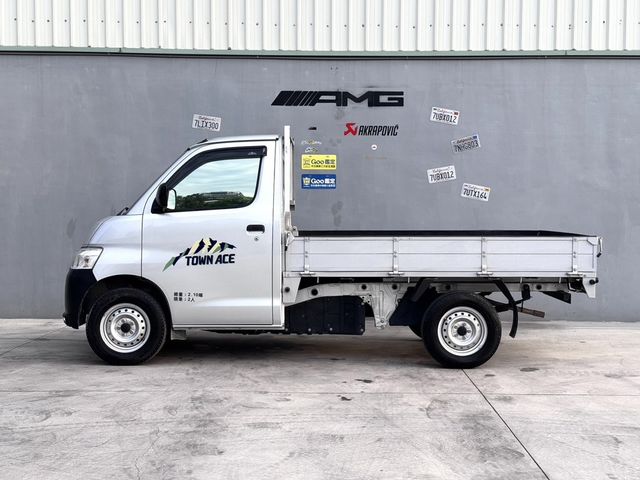 TOYOTA豐田 TOWN ACE  第3張相片