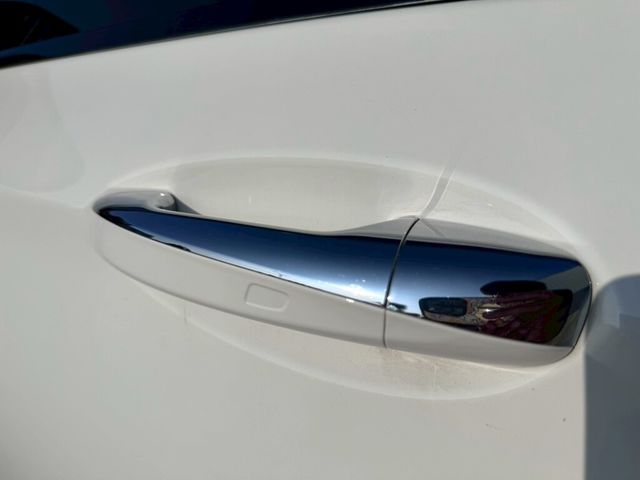 M-BENZ賓士 E300  第19張相片