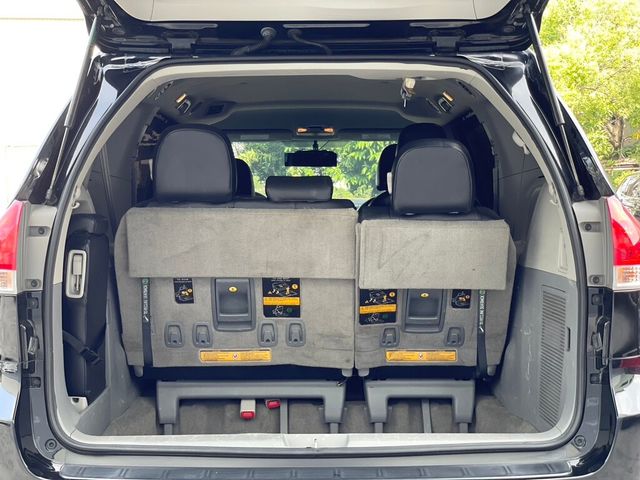 TOYOTA豐田 SIENNA  第15張相片
