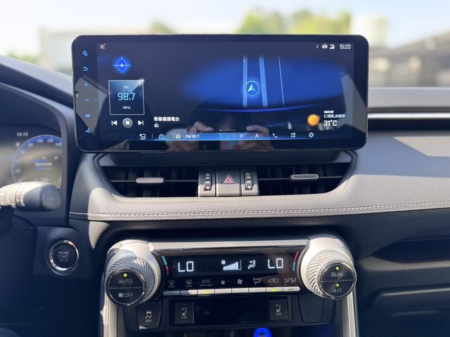 TOYOTA豐田 RAV4  第10張相片