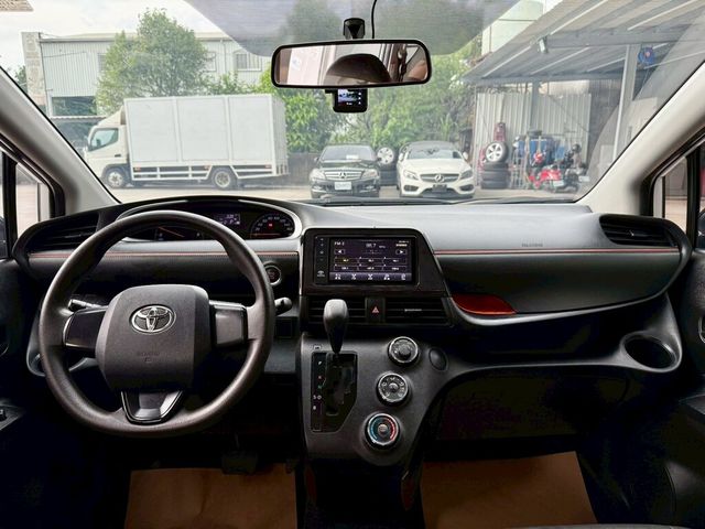 TOYOTA豐田 SIENTA  第8張相片