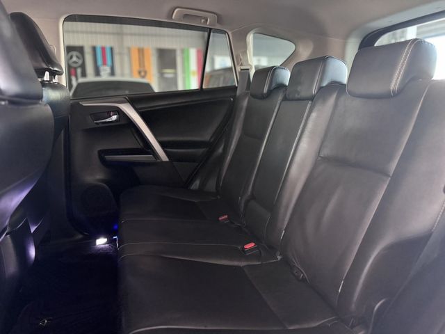 TOYOTA豐田 RAV4  第12張相片