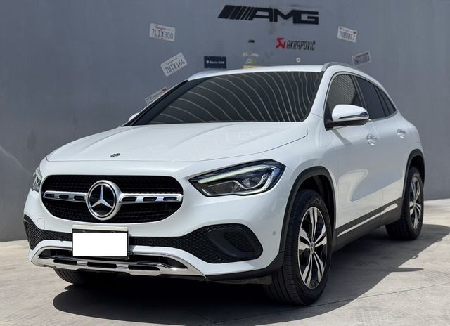 M-BENZ賓士 GLA200  第2張相片