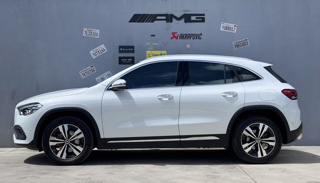 M-BENZ賓士 GLA200  第3張相片