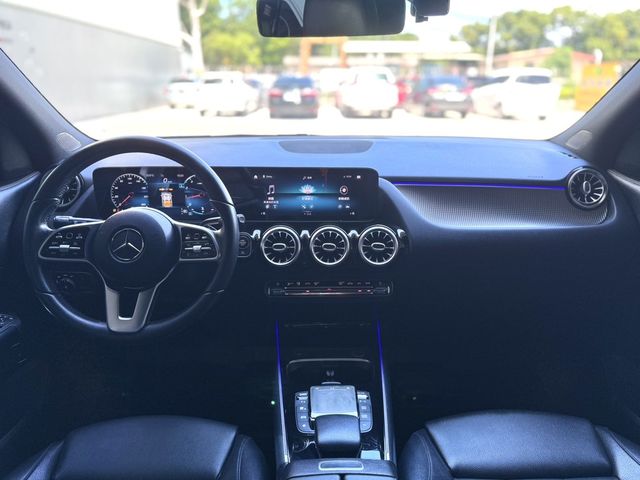 M-BENZ賓士 GLA200  第7張相片