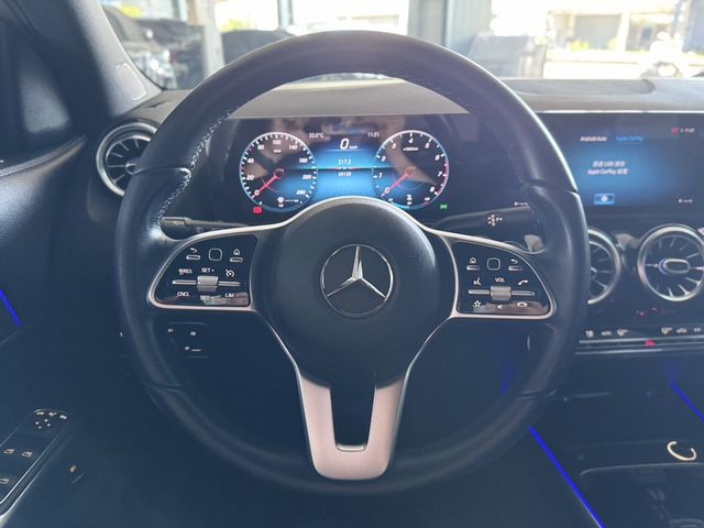M-BENZ賓士 GLA200  第8張相片