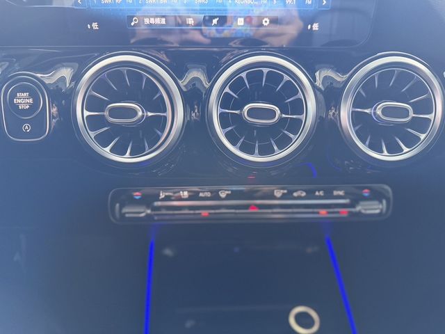 M-BENZ賓士 GLA200  第12張相片
